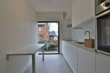 Gelijkvloers 2-slpk app. met garage nabij centrum Beveren - Photo 4