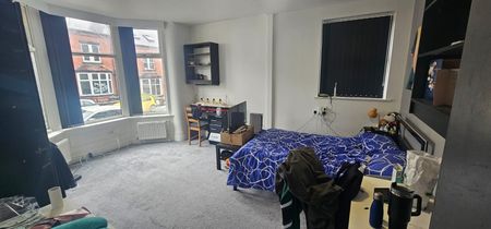 8 Bed - 11 Headingley Avenue, Headingley, Leeds - LS6 3ER - Student - Photo 3