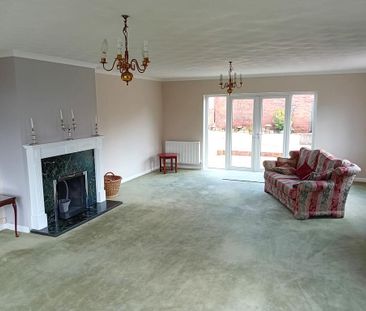 4 bedroom detached house to rent - Photo 3
