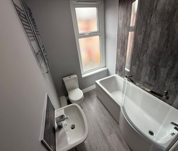 2 bedroom terraced house to rent - Photo 5