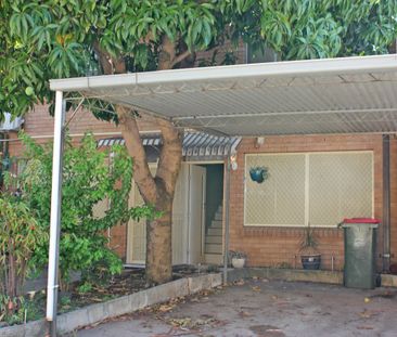 2 Bedroom Townhouse with Carspace - Photo 5