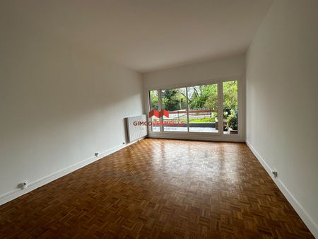 Location Appartement 4 pièces 94m² - Photo 2