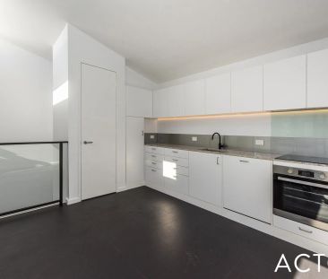 SYDNEY LIVING - Photo 2