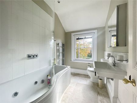 Holwell Lane, Essendon - Photo 4