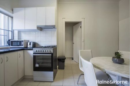 Apartment with 1 bedroom & 1 bathroom - Photo 3