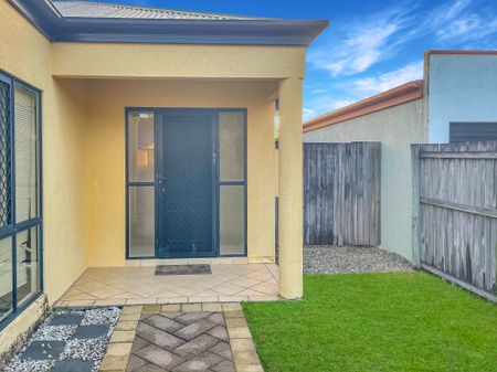 10 Kirra Close, Kewarra Beach QLD 4879 - Photo 2