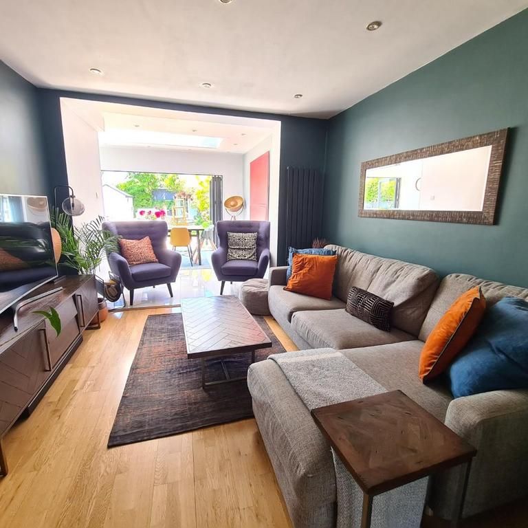 4 bedroom semi-detached house to rent - Photo 1