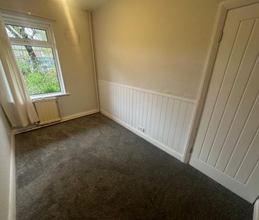 3 bedroom flat to rent - Photo 6