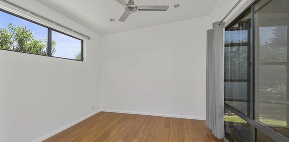 Private Granny Flat - Photo 2