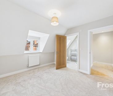 The Courtyard, 73A High Street, Burnham,SL1 - Photo 4