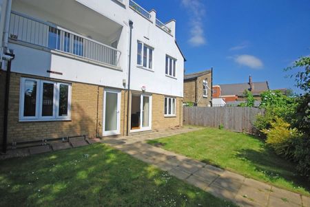 Room in a Shared Flat, Merton Road, SW19 - Photo 4