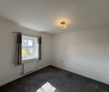 2 Bedroom Flat - Photo 3