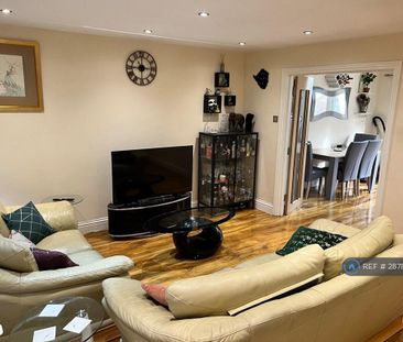 3 bedroom terraced house to rent - Photo 1