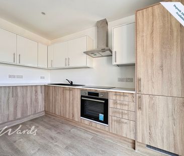 2 bedroom ground maisonette to rent - Photo 2