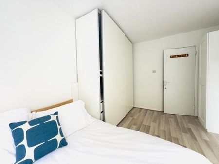 4 bedroom flat share to rent - Photo 3