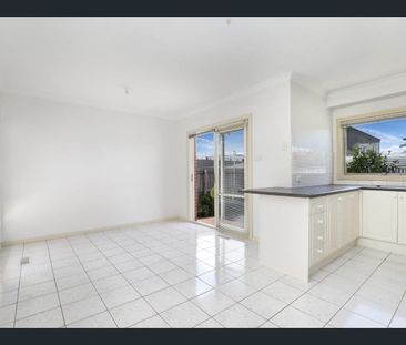 IN THE HEART OF THORNBURY - Photo 5