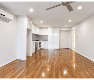 Stylish Ground-Floor Living in a Prime Preston Location - Photo 4