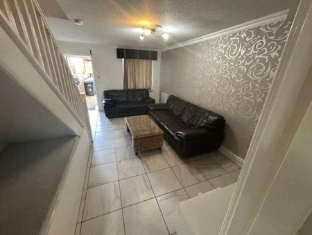 Preston Place, Glasgow, G42 - Photo 4