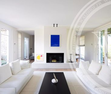 Tout savoir sur cette maison dans le quartier Le Riou, à Cannes - Photo 1