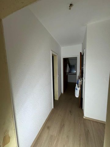 Renovierte Erdgeschoss Wohnung mit Balkon Zentral Essen - Photo 3