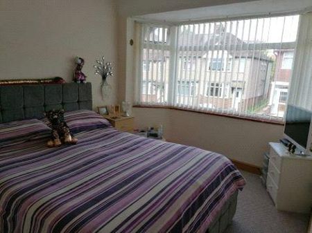 3 bedroom end of terrace house to rent - Photo 4