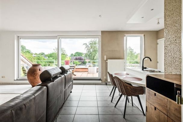 Appartement te huur - foto 1