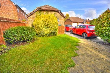 Brook Mead, Milford, Godalming, Surrey, GU8 - Photo 4