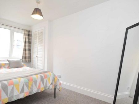4 bedroom house share to rent - Photo 3