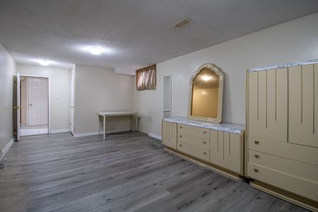 For Lease - 3209 weston Road, Toronto, Ontario - Photo 2