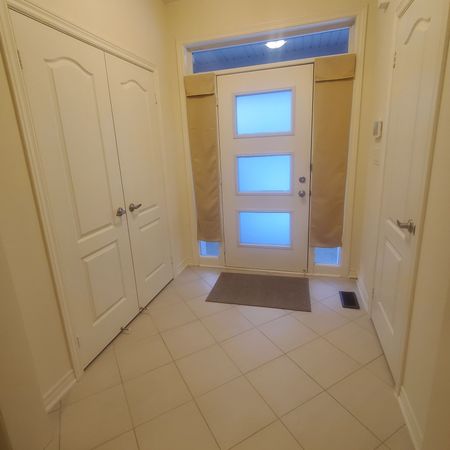 For Lease - 290 Skinner Road, Hamilton, Ontario - Photo 3