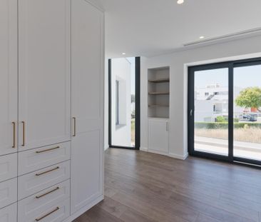 5 Bedroom House with swimming pool, Carnaxide, Oeiras - Photo 5