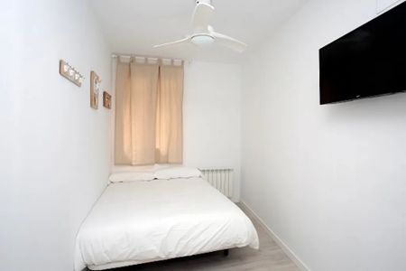 Calle del Arenal, Madrid, Community of Madrid 28013 - Photo 2