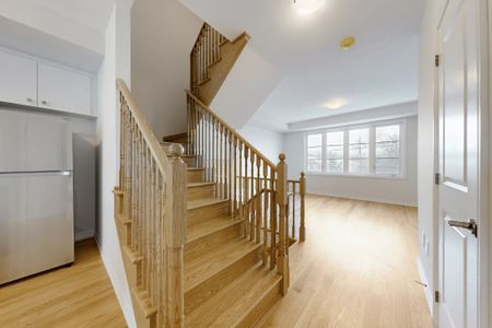 For Lease - 5911 Saigon Street, Mississauga, Ontario - Photo 4