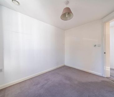 2 bedroom detached bungalow to rent - Photo 4