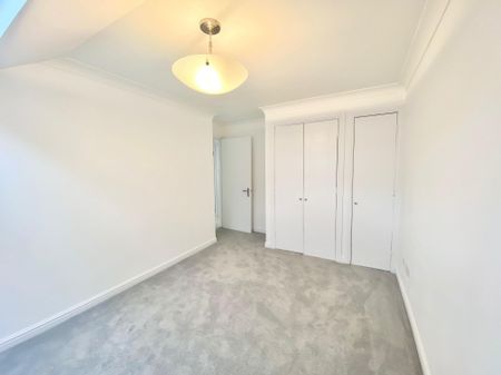 Oakwood Road, St. Albans, Bricket Wood - Photo 3