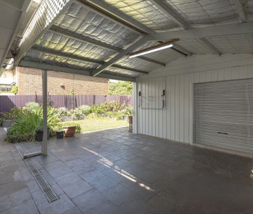 Delightful Spacious Family Home – Superb Location! - Photo 5