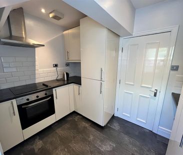 Huntsmoor House, Spital Tongues - Photo 6