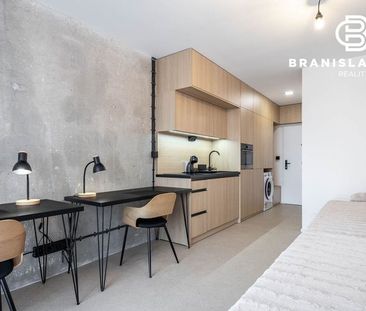 NA PRENÁJOM 3 ZREKONŠTRUOVANÉ GARSÓNKY NA KYSUCKEJ ULICI - Fotografia 2