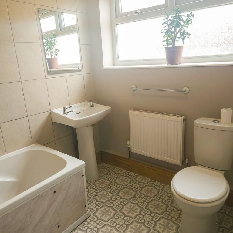 2 bedroom terraced house to rent - Photo 1