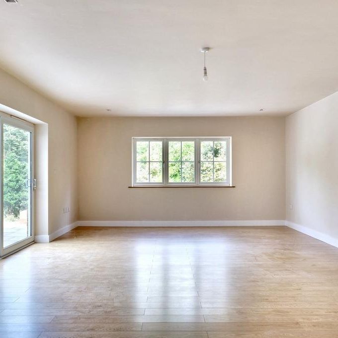 4 bedroom detached house to rent - Photo 1