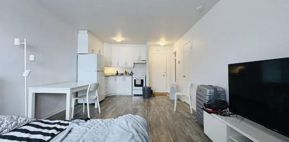 Loft entièrement meublé à louer Sainte-Foy / Sillery août 2026 - Photo 2