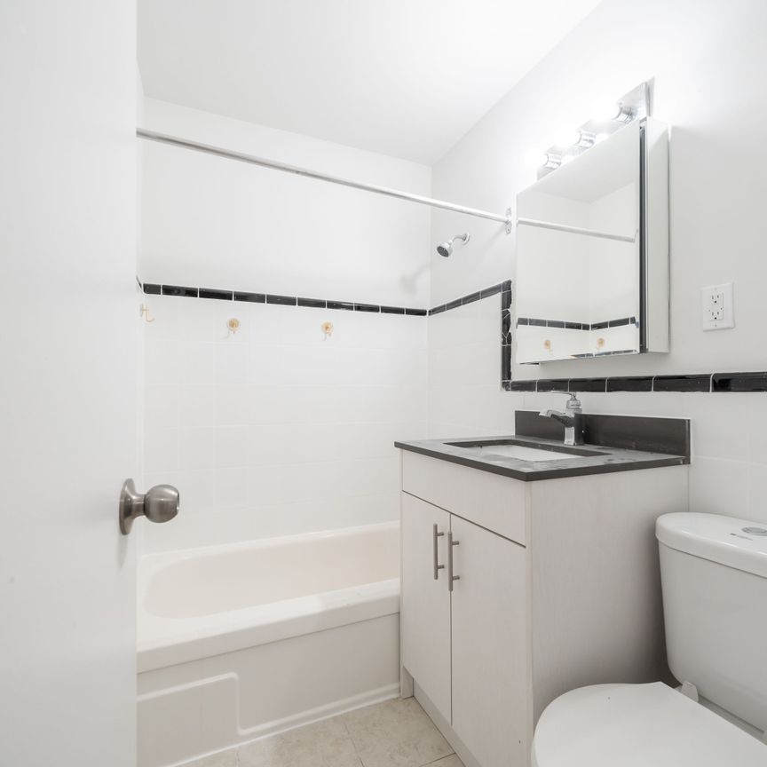 For Lease - 165 Cosburn Avenue Unit# 604, Toronto, Ontario - Photo 1