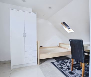 1 bedroom Flat To Let Total Size: 1120 SQ FT - Photo 3
