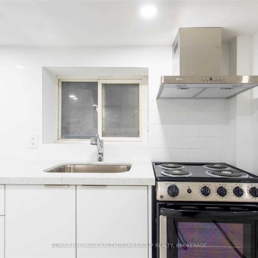 For Lease - 138 Booth Avenue Unit# Lower Fl, Toronto, Ontario - Photo 1