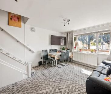 3 bedroom detached house to rent - Photo 3