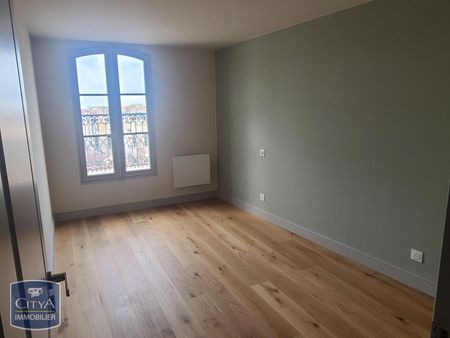 Location Appartement 3 pièces 67m² MARSEILLE 1er - Photo 2