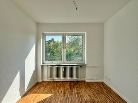 Großzügige + helle 3-Zimmer-Wohnung mit Balkon in guter Lage - Photo 3