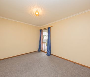 Neat 2-bedroom Unit available for rent **Available 20/11/2025 - Photo 4