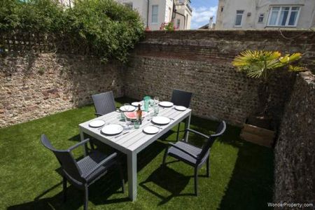 2 bedroom property to rent in Hove - Photo 5