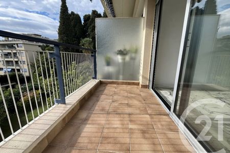 Nice - Appartement à louer - 3 pièces - 71 m² - 1 328 € - Photo 2